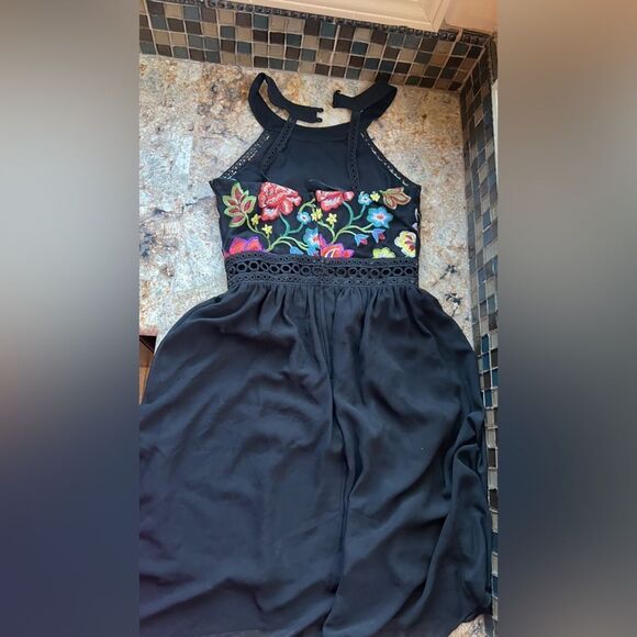 Floral Embroidered Black Dress - Picture 2 of 7